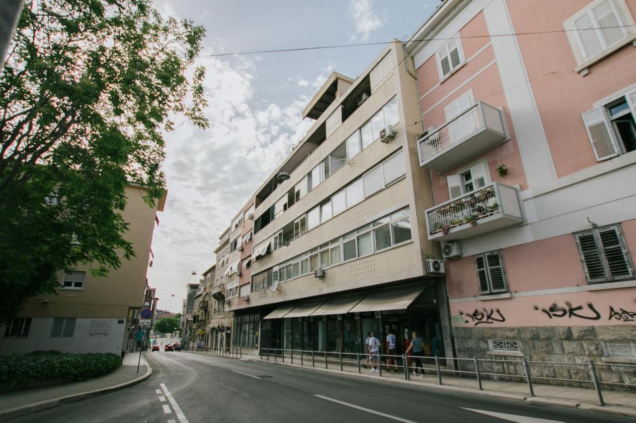Eva'S Apartment Split Exterior photo